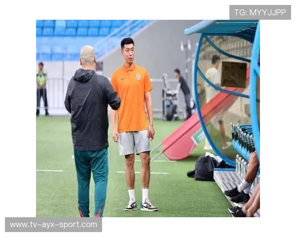 陕西联合冯伯元拉边接球，传中直接找后点